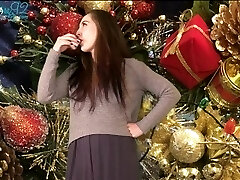 Happy Ho-Ho-Holidays: Santa's Milk Causes A Horny Housewife Bimbo Transformation Utter Video