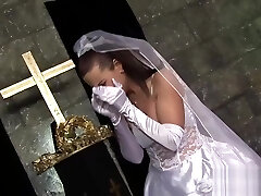 Nice Bride Gets Nailed At The Altar