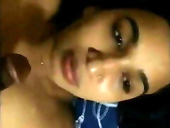 Sri lankan tamil auntie for cash .