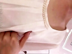 【オナニー公開】雑居ビルのトイレに現れた変態露出狂OLのオナニーMasturbation of a Manga Porn exhibitionist japanese girl who appeared in