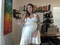 Kelly Payne - Exploring Pregnant Teachers Pussy
