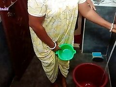 Sexy Bhabhi In Yellow Nighty Plumbing With Her Husband In Bathroom