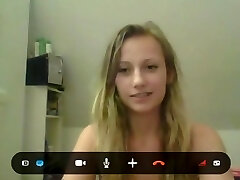 金发碧眼的美女在skype