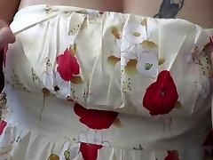 adoración de pezones maduros