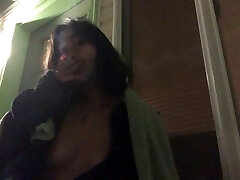 آسیایی, سیگار 3 سیگار در یک بار آسیایی, سیگار 3 سیگار در یک بار