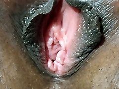 Room malkin ki chudai kirayedaar ne apne apartment ke andar ki Room malkin ki chudai kirayedaar ne apne apartment ke andar ki