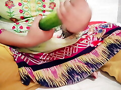 Bangladeshi hot girl fuckfest with cucumber.Bengali housewife.