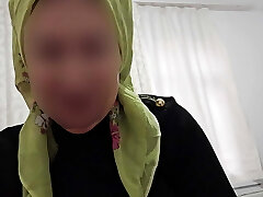 Turkish mature woman doing oral job sex