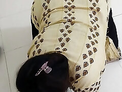 (Telugu Maid Ko Jabardast Choda) Desi Maid Fucked by the owner with condom while cleaning Room - Hefty Jism crazy