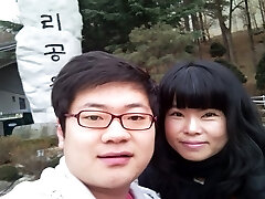 Amateur Korean couple fucks in classic missionary pose on camera Amateur Korean couple fucks in classic missionary pose on camera