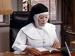 vintage-video mit vielen nonnen und ihren nutzlosen gesprächen