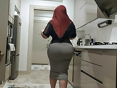 My stepmother's big booty impresses me a lot.