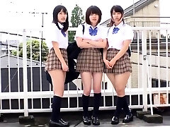 japanische teen in uniform