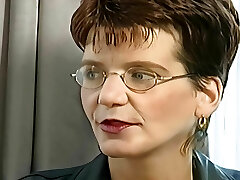 omi steht auf porno castings und geniesst den grossen faux-cock in ihrer cooter omi steht auf porno castings und geniesst den grossen faux-cock in ihrer cooter