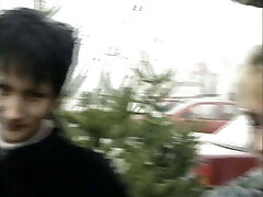 Auf der Rastplatz aufgegabelt und gefickt Auf der Rastplatz aufgegabelt und gefickt