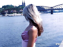 Sumptuous Gina Gets Dirty on Her Vacation