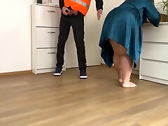 Hot Milf - Package Delivery Man Cums On Handsome Milf Ass 5 Min