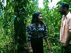 Boyfriend pokes Desi Pornstar The StarSudipa in the open Jungle for cum into her Gullet ( Hindi Audio )