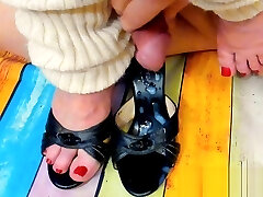 shoesex mit echten vintage mules baggy beinwärmer und inshoe cumshot