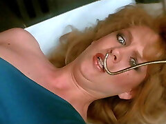 angela aames dans l'empire perdu (1984 ))