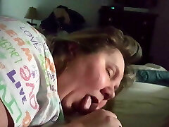 busto di ragazza succhia il cazzo busto di ragazza succhia il cazzo