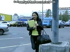 Ragazza di 18 anni si fà scopare in macchina Ragazza di 18 anni si fà scopare in macchina