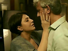 swastika mukharji bacio caldo swastika mukharji bacio caldo