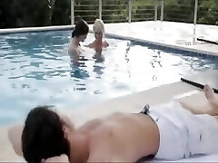 ultra-cute threesome by the pool