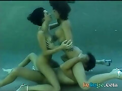 Underwater fucky-fucky with two hot brunettes Underwater fucky-fucky with two hot brunettes