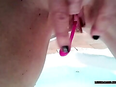 torrid German wiife masturbating in the pool outside