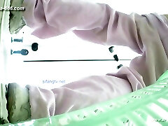 chinese women go to toilet.*** chinese women go to toilet.***