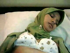 indonesio-jilbab entot di hotel