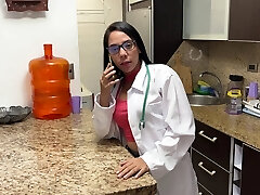 Beautiful Doctor Wife Wrong Pill and Now She Has to Help with the Boy's Swelling