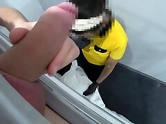 Asian hotel-employee gives client perfect handjob