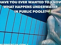 असली जोड़ों एक पानी के नीचे कैमरे के साथ फिल्माया सार्वजनिक पूल में असली पानी के नीचे सेक्स है