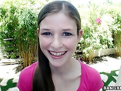 Super-cute Amateur Teen Lara Brookes Handjobs and Titjobs Outdoors in Pov