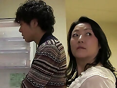 casalinga lontano da casa, allevia la tensione con un familiare pene parte 1