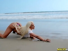 procace biondo bomba nicolette shea giostre cazzo all'aperto