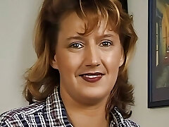 nonno umilia nonna e schiaffeggia il suo culo