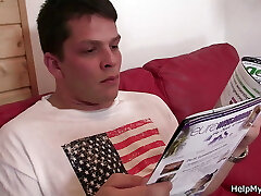 vecchio uomo azioni teen moglie con minore buddy