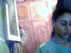 Tettona Araba babe dà handjob amatoriale webcam vid