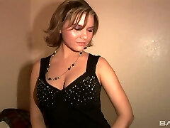 Playful all natural girlfriend Bianca gets rid of jeans to kittle her wet pussy