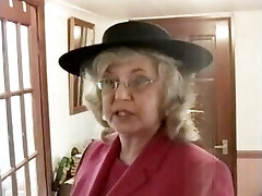 Maturo Sculaccia Cameriera