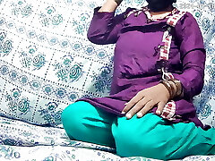 indiano dasi bahabi xxx in il stanza indiano dasi bahabi xxx in il stanza