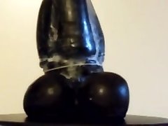 Insertion big faux-cock