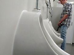 my first-ever public urinal spy video!
