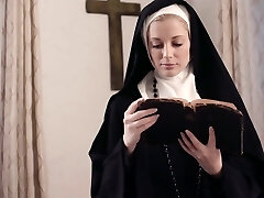 Sinful nun Serene Siren is actually ready to work on dousing muff