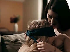 Lesbian psychologist smash her patients