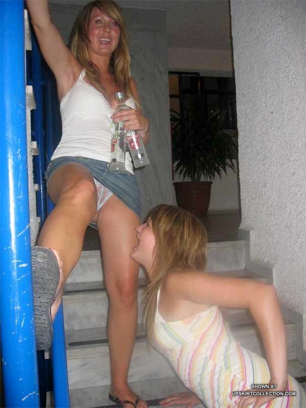 Amateur Drunk Upskirt - Provoking upskirt pictures