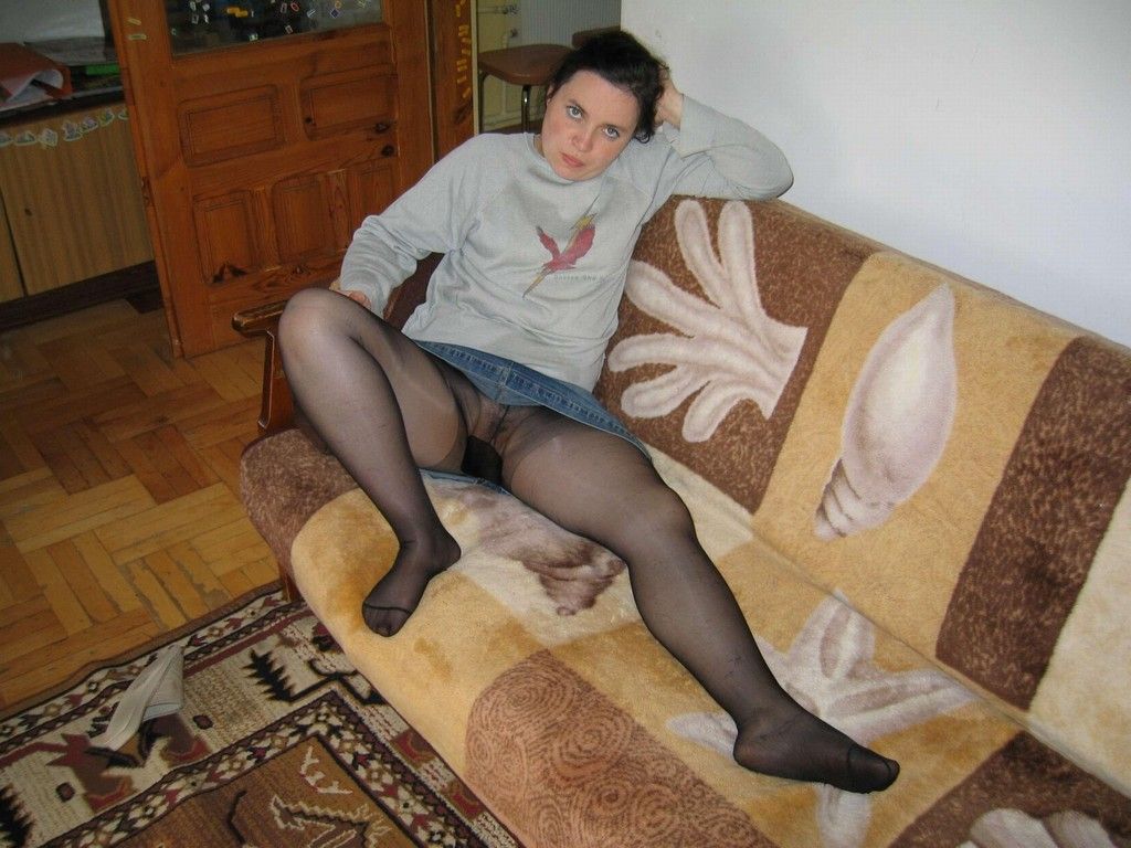 Candid photos of amateurs in pantyhose pic image photo
